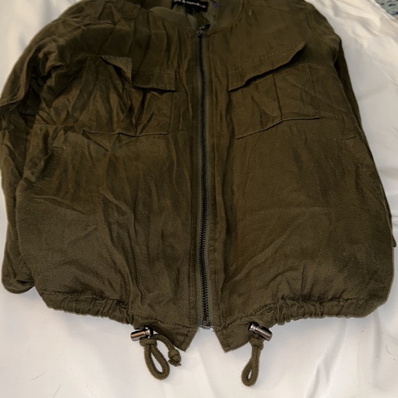 Lightweight Jacket - Picture 3 of 3